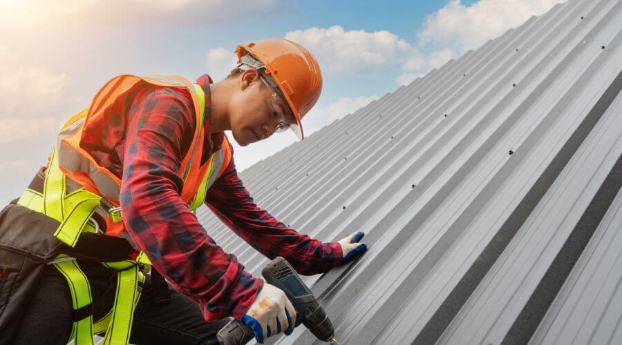Professional gutter cleaning in Winkelman, AZ